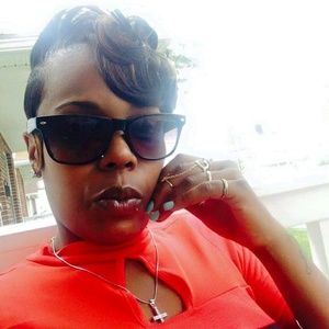 Meet your Posher, Cara